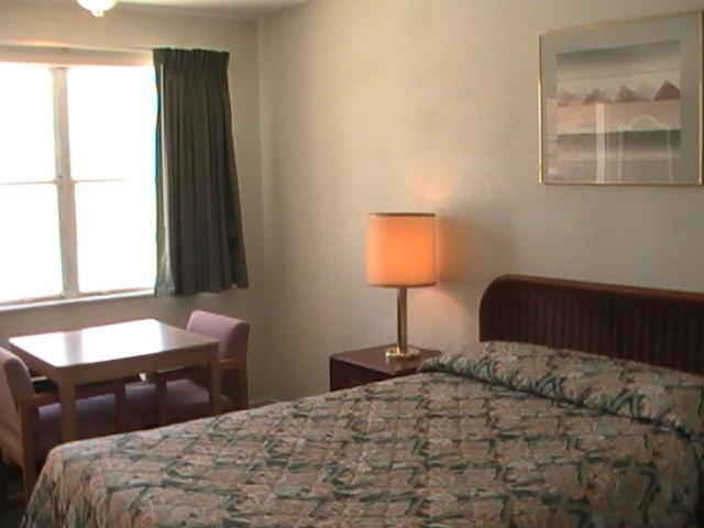 Double Room with Two Double Beds - Non-Smoking interior